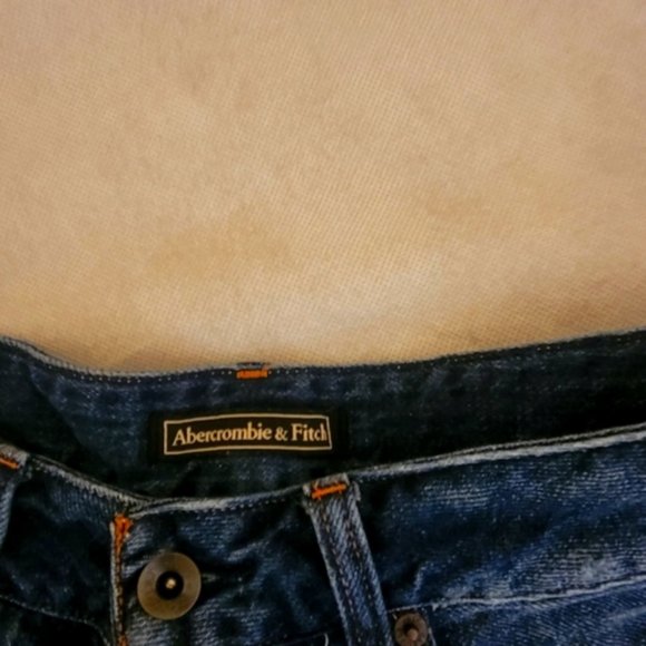 Jean, shorts - Picture 3 of 3